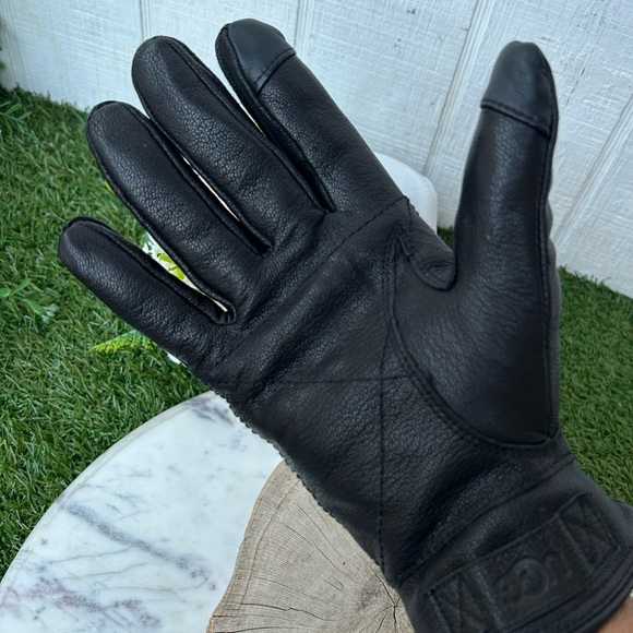 UGG mens 3 Point Leather Tech Gloves With Sherpa Lining black size large - Picture 7 of 16